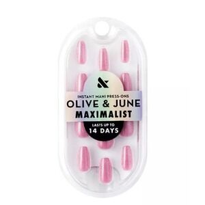 Olive and June Rose Velvet Maximalist Press-On Nails Pink Glitter-Coffin Medium